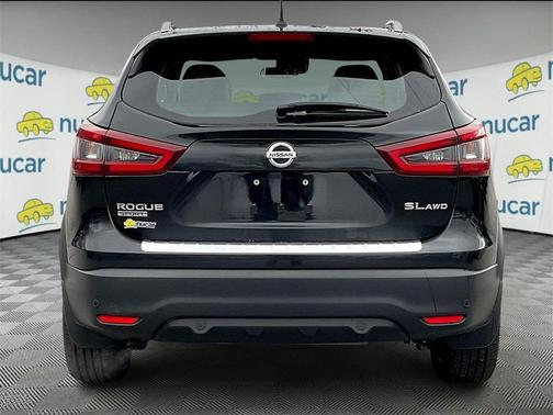 2022 Nissan Rogue Sport SL