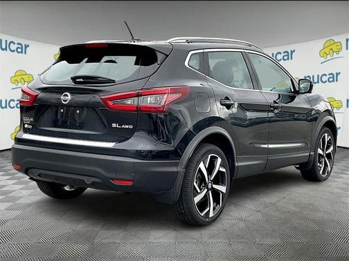 2022 Nissan Rogue Sport SL