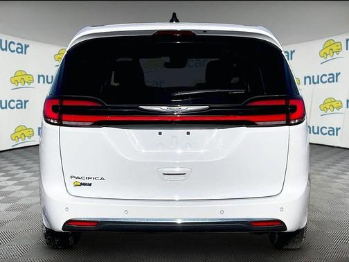 2023 Chrysler Pacifica Touring-L