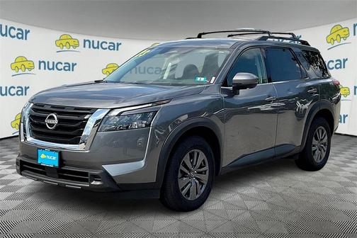 2023 Nissan Pathfinder SV