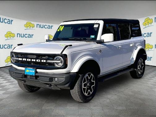 White 2024 Ford Bronco Outer Banks