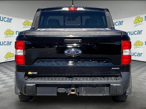 Black 2023 Ford Maverick Lariat