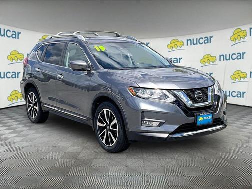 Gun Metallic 2019 Nissan Rogue SL
