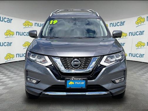Gun Metallic 2019 Nissan Rogue SL