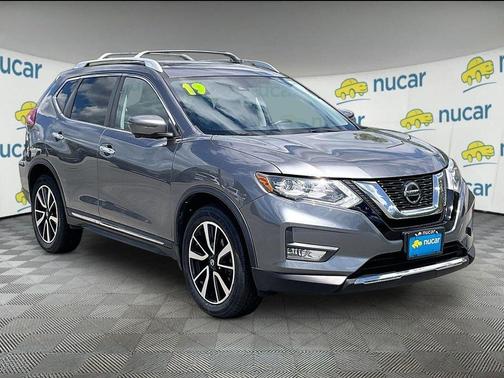 Gun Metallic 2019 Nissan Rogue SL