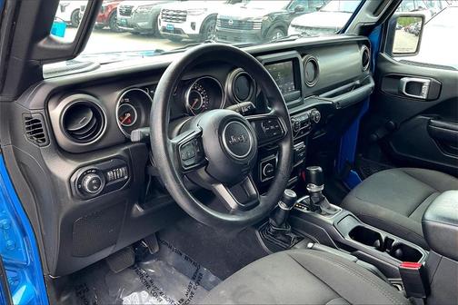 2022 Jeep Gladiator Sport