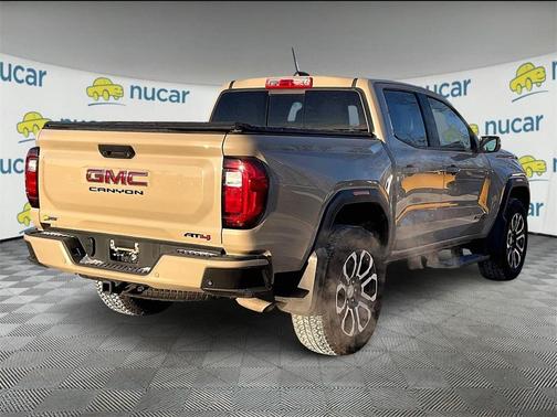 2024 GMC Canyon AT4