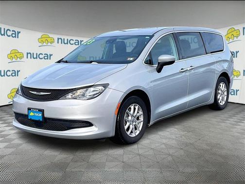 2023 Chrysler Voyager LX