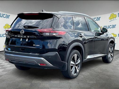 2022 Nissan Rogue SL