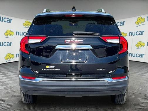 Black 2024 GMC Terrain SLT