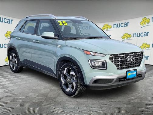 2025 Hyundai VENUE SEL