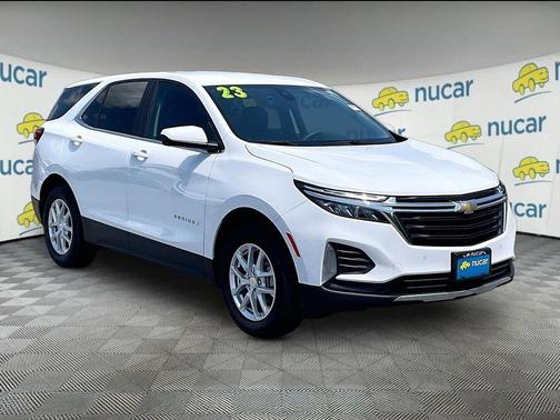 White 2023 Chevrolet Equinox 2LT