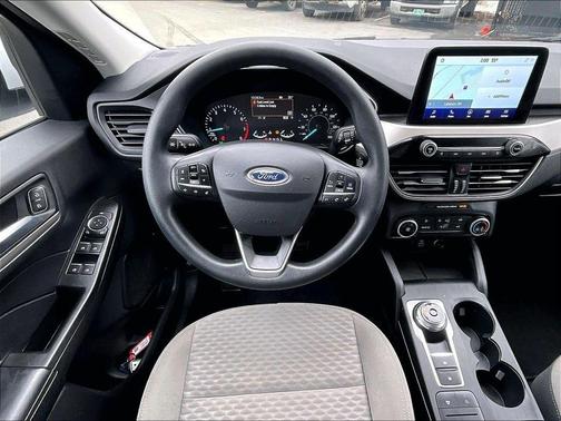 White 2021 Ford Escape SE