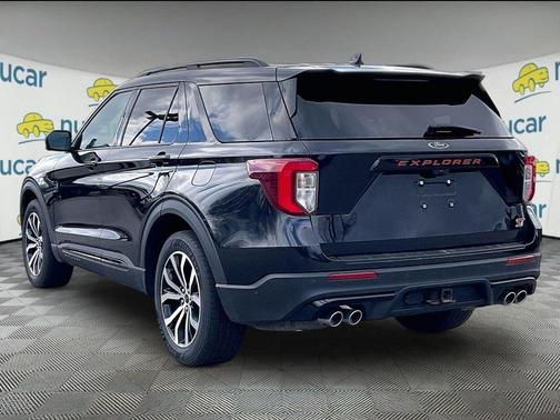 Black 2020 Ford Explorer ST