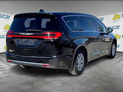 2024 Chrysler Pacifica Touring-L