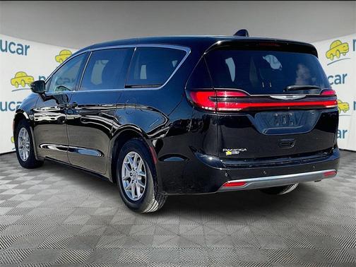 2024 Chrysler Pacifica Touring-L