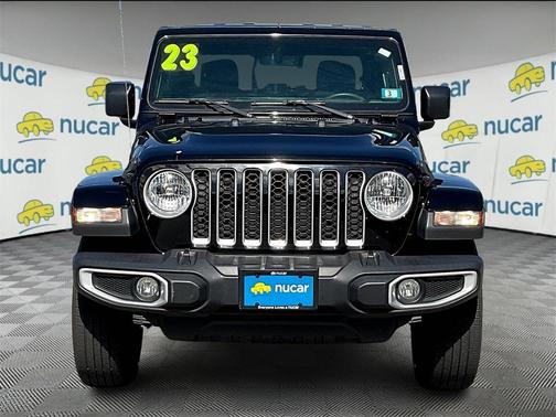 2023 Jeep Gladiator Overland