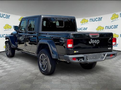2023 Jeep Gladiator Overland