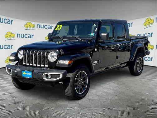 2023 Jeep Gladiator Overland