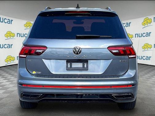 Platinum Gray Metallic 2023 Volkswagen Tiguan 2.0T SE R-Line Black