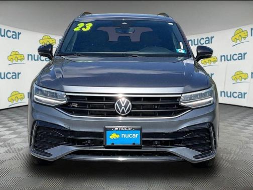 Platinum Gray Metallic 2023 Volkswagen Tiguan 2.0T SE R-Line Black