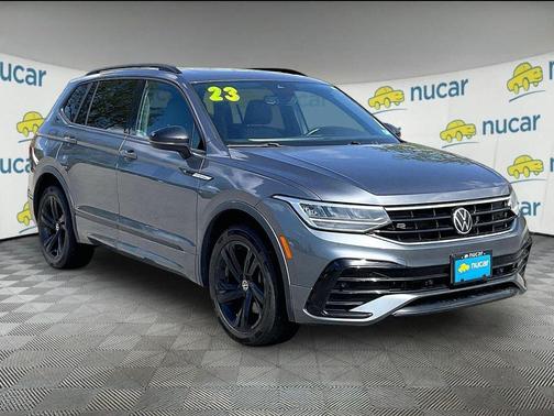 Platinum Gray Metallic 2023 Volkswagen Tiguan 2.0T SE R-Line Black