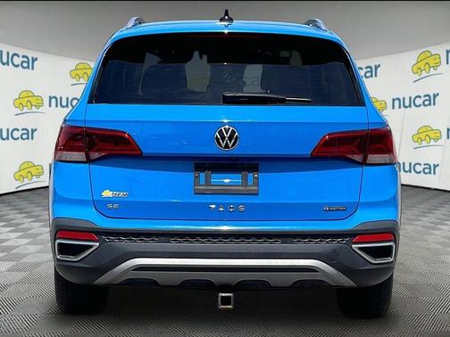 Cornflower Blue 2022 Volkswagen Taos 1.5T SE
