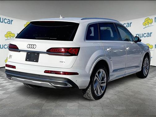 2023 Audi Q7 55 Premium Plus