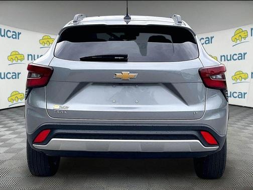 Gray 2025 Chevrolet Trax LT