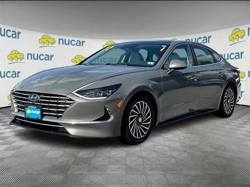 2022 Hyundai SONATA Hybrid Limited