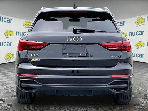 Mythos Black Metallic 2025 Audi Q3 45 S line Premium