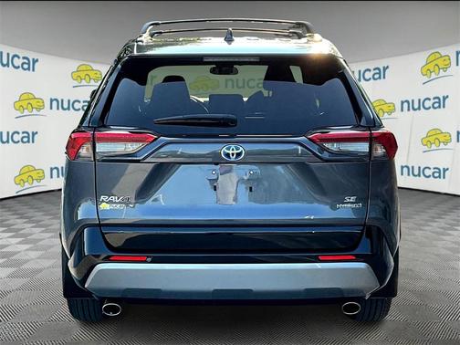 2022 Toyota RAV4 Hybrid SE