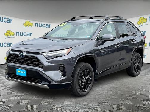 2022 Toyota RAV4 Hybrid SE