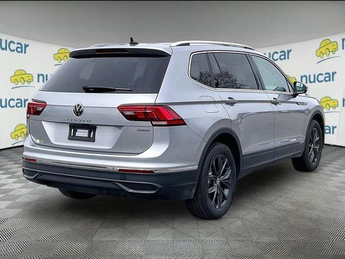 Pyrite Silver Metallic 2024 Volkswagen Tiguan 2.0T SE