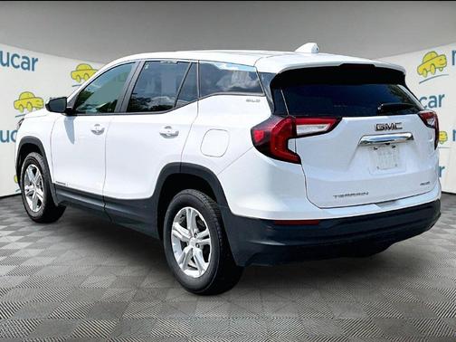 White 2024 GMC Terrain SLE