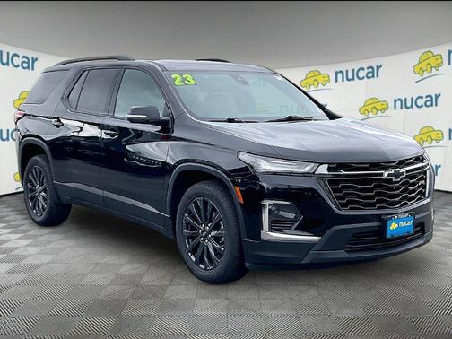 Black 2023 Chevrolet Traverse RS