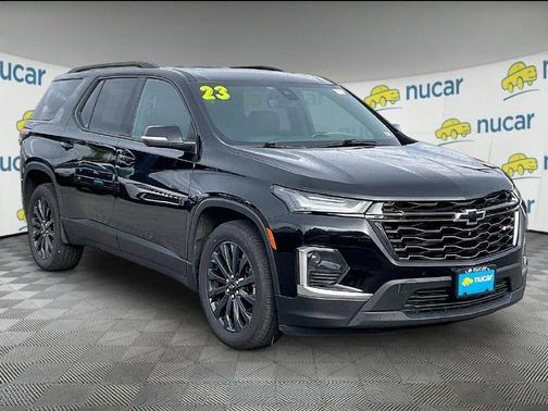 Black 2023 Chevrolet Traverse RS