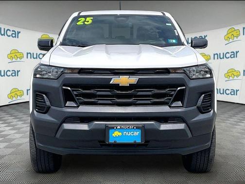 White 2025 Chevrolet Colorado WT