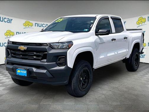 White 2025 Chevrolet Colorado WT