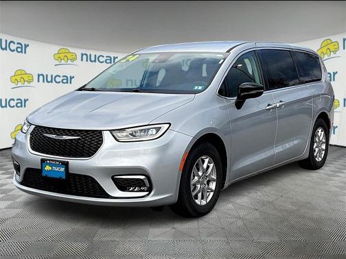 2024 Chrysler Pacifica Touring-L