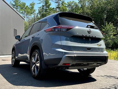 2024 Nissan Rogue SL
