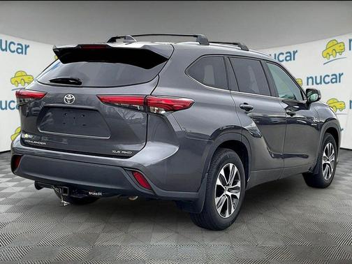 Gray 2021 Toyota Highlander XLE