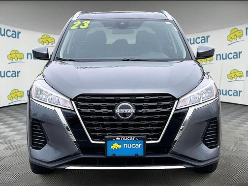 Gun Metallic 2023 Nissan Kicks SV