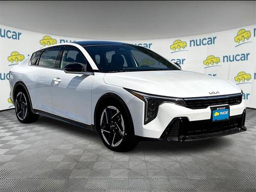 2025 Kia K4 GT-Line