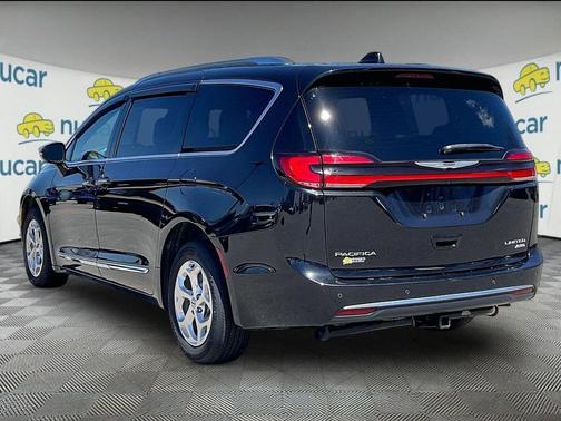 Black 2021 Chrysler Pacifica Limited