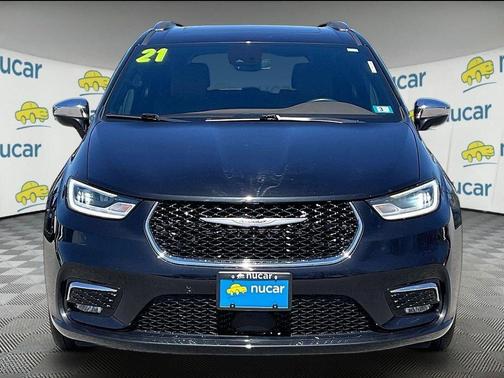 Black 2021 Chrysler Pacifica Limited