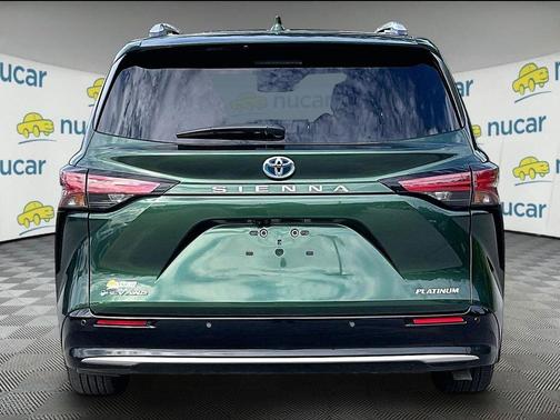 Green 2025 Toyota Sienna Platinum 7 Passenger