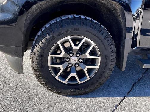 2022 GMC Canyon AT4 w/Leather