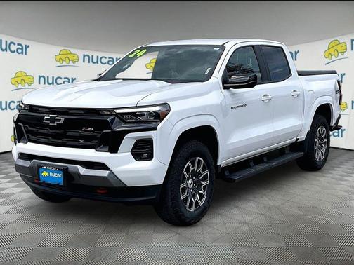 White 2024 Chevrolet Colorado Z71