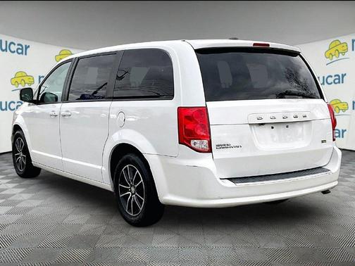 White 2019 Dodge Grand Caravan GT